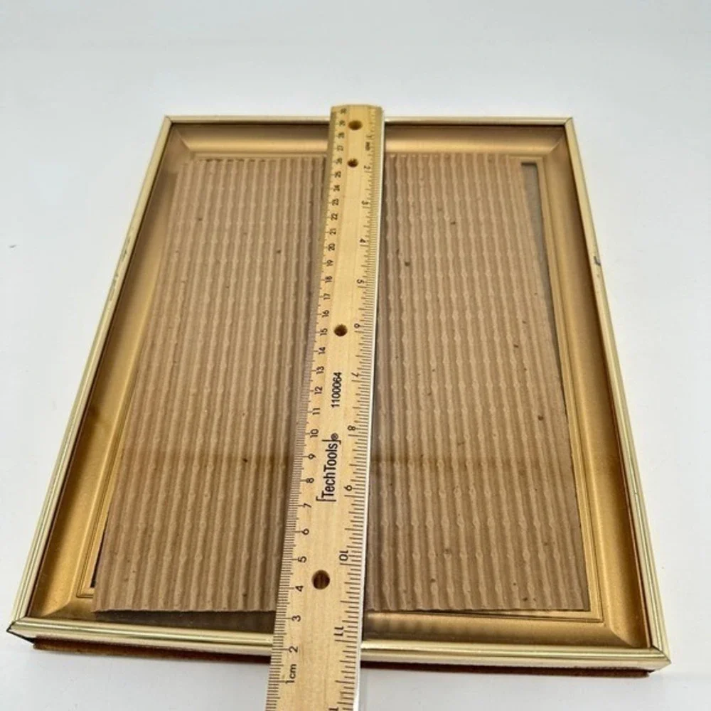 Vintage Gold Tone Metal Picture Frame Etched Border Tabletop Wall Mount 8x10